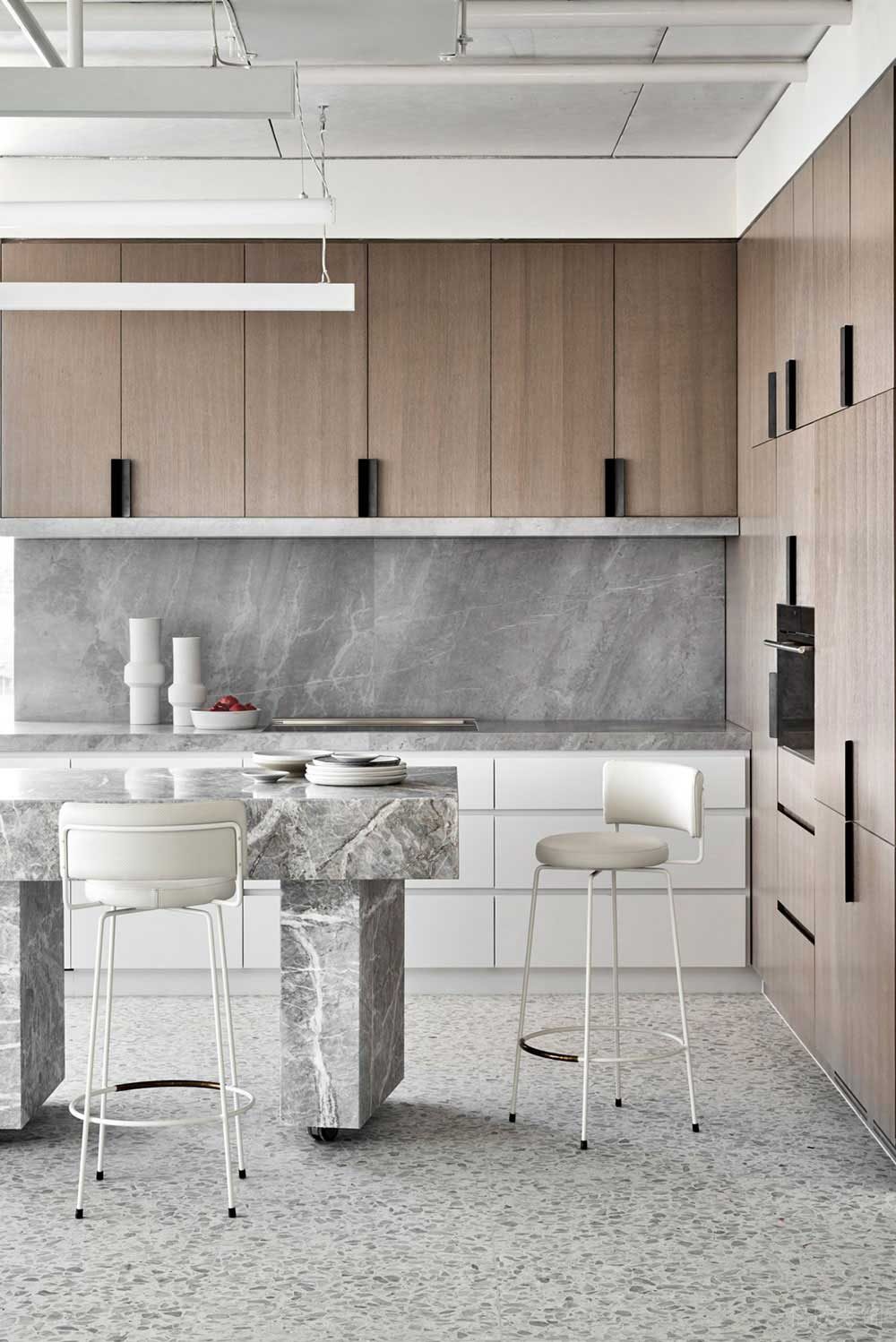 現(xiàn)代簡(jiǎn)約風(fēng)格辦公場(chǎng)所案例茶水間設(shè)計(jì)裝修圖