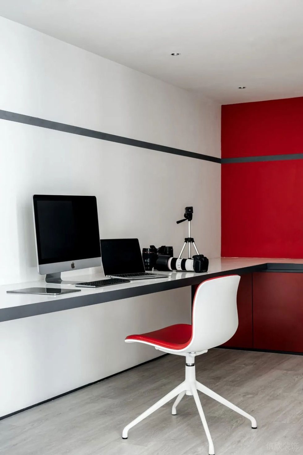 現(xiàn)代簡約風格辦公空間案例工作區(qū)裝修圖