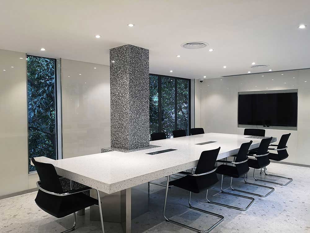 現(xiàn)代簡(jiǎn)約風(fēng)格辦公室商務(wù)會(huì)議室裝修圖