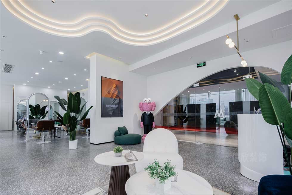 深圳大型高端美發(fā)沙龍洽談區(qū)裝修設(shè)計 深圳大型高端美發(fā)沙龍洽談區(qū)裝修設(shè)計