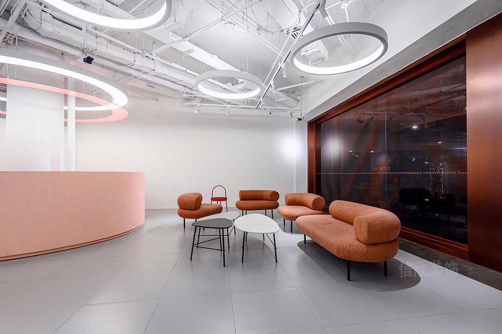 深圳羅湖400平方美發(fā)店裝修接待區(qū)施工案例 深圳羅湖400平方美發(fā)店裝修接待區(qū)施工案例