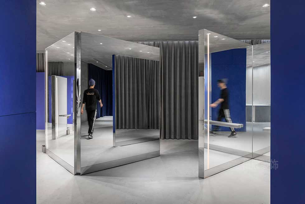 簡約的小理發(fā)店理發(fā)區(qū)裝修設計