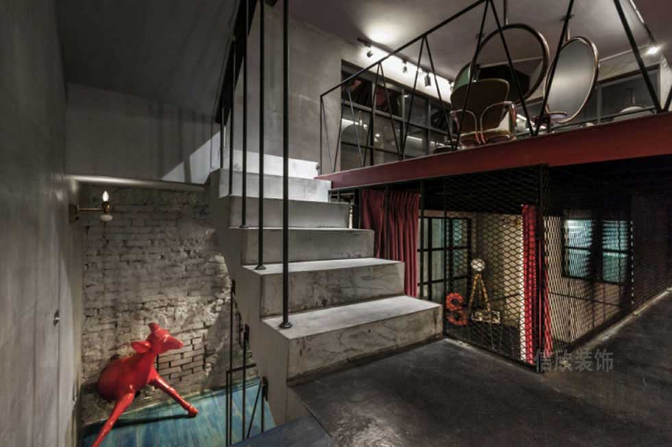 深圳工業(yè)風(fēng)美發(fā)沙龍樓梯 深圳工業(yè)風(fēng)美發(fā)沙龍樓梯