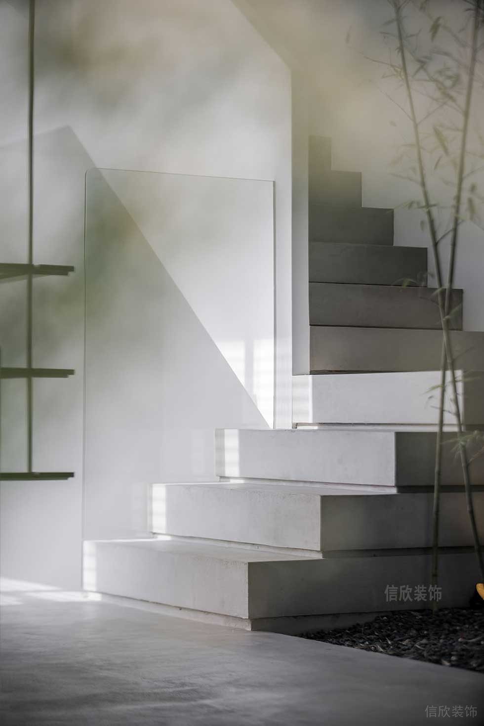 極簡風(fēng)格辦公室樓梯效果圖