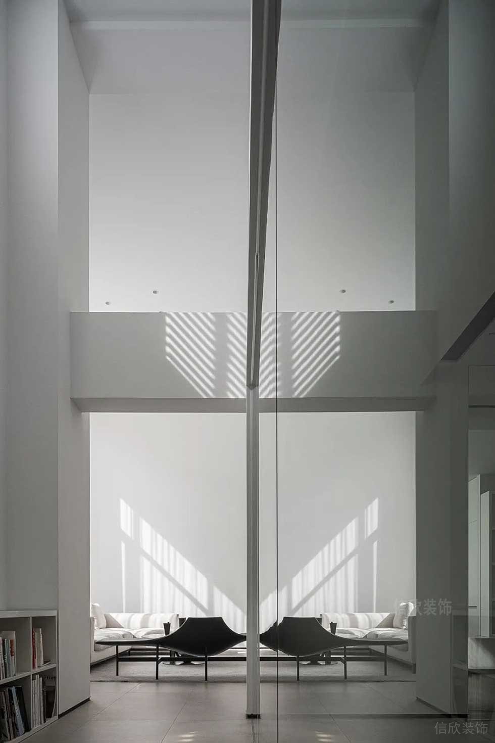 極簡(jiǎn)風(fēng)格辦公室走廊空間裝修圖