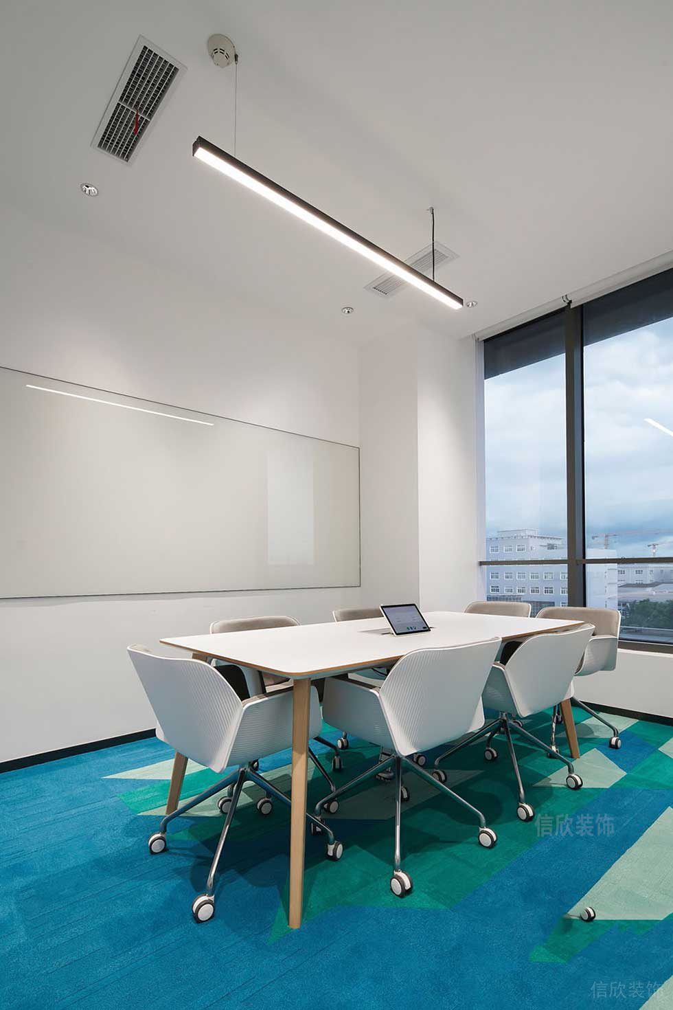 簡約風(fēng)格辦公空間裝修工程小型會議室效果圖