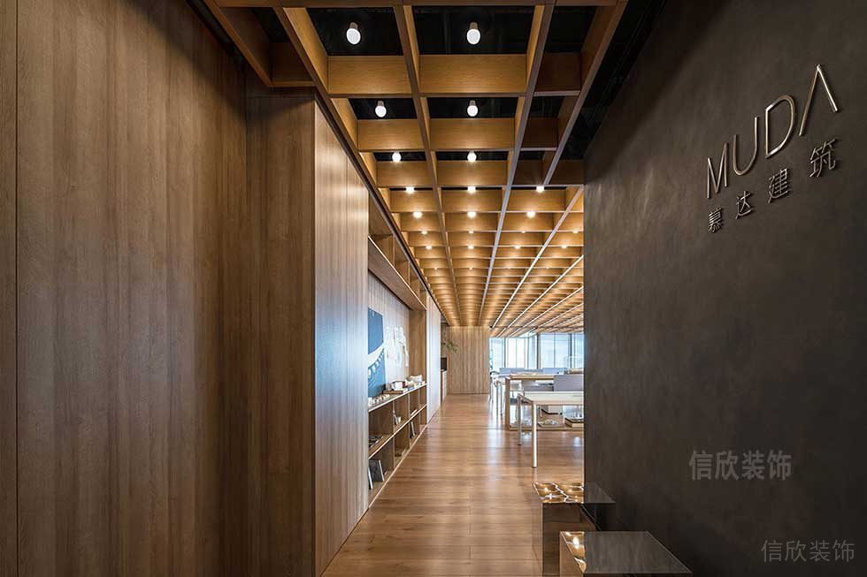 簡約風(fēng)格辦公室過廊裝修圖