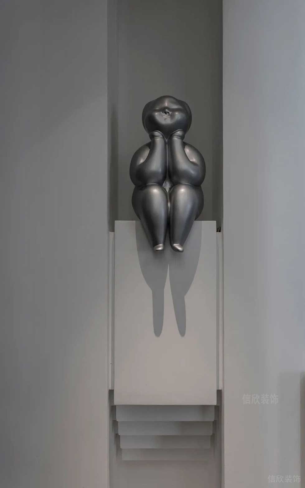 簡約風(fēng)格辦公室樓梯間藝術(shù)雕塑效果圖