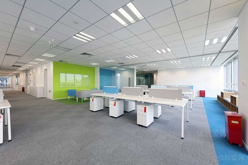 簡(jiǎn)約風(fēng)格公司辦公區(qū)效果圖