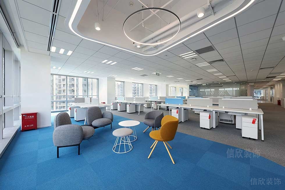 簡(jiǎn)約風(fēng)格公司開(kāi)放式辦公區(qū)裝修圖