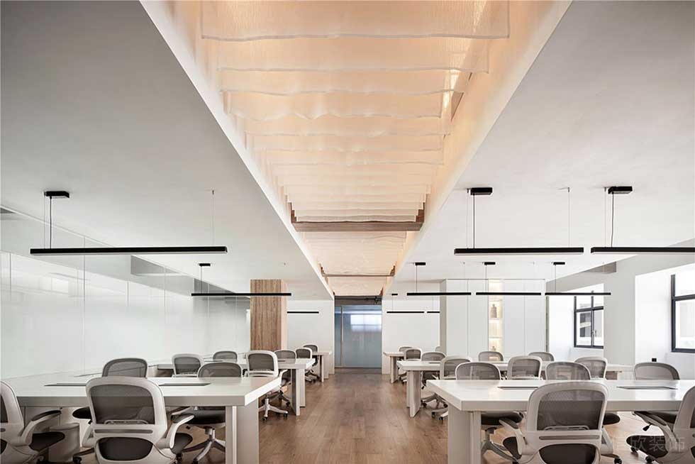 簡(jiǎn)約風(fēng)格公司綜合辦公室裝修圖