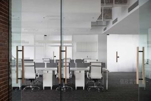 簡(jiǎn)約風(fēng)格寫(xiě)字樓裝修案例辦公區(qū)裝修圖