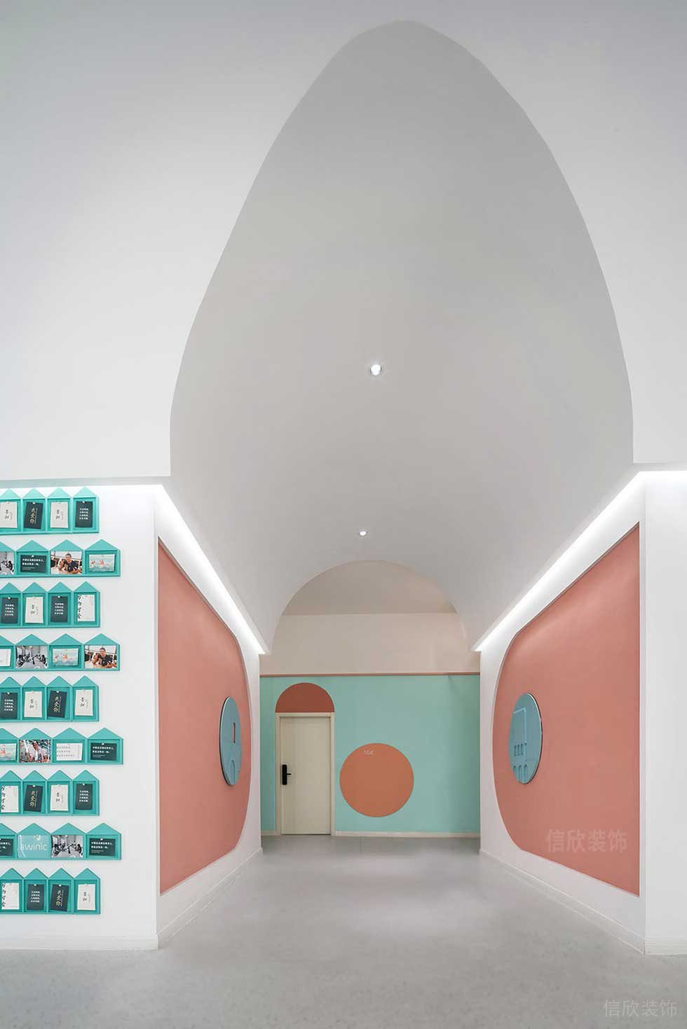 現(xiàn)代北歐風教育辦公空間拱形走廊效果圖