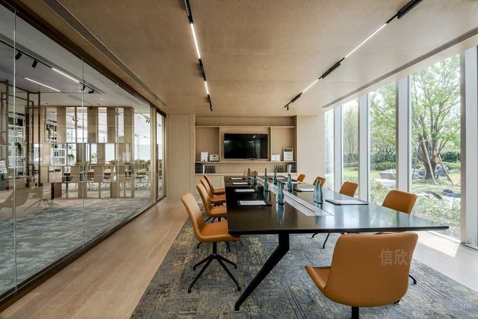 現(xiàn)代簡約風格辦公空間商務(wù)會議室效果圖