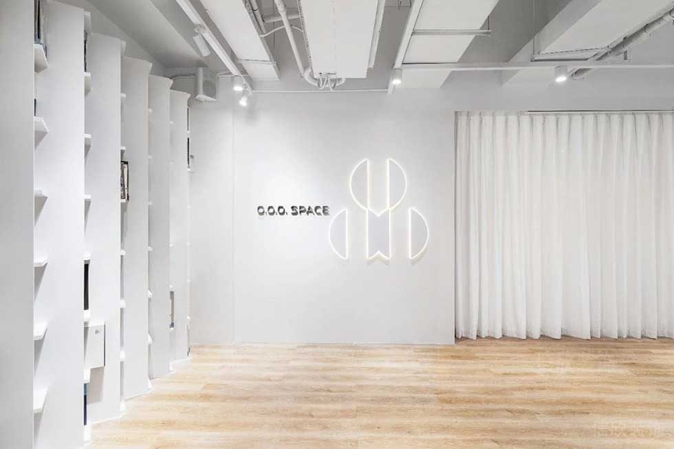 現(xiàn)代簡(jiǎn)約風(fēng)格辦公室休閑區(qū)藝術(shù)背景墻裝修圖