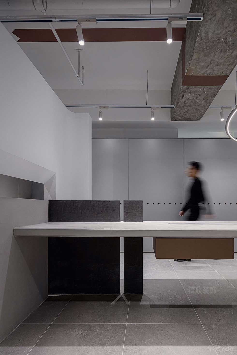 現(xiàn)代簡(jiǎn)約風(fēng)格公司空間特色辦公臺(tái)設(shè)計(jì)圖