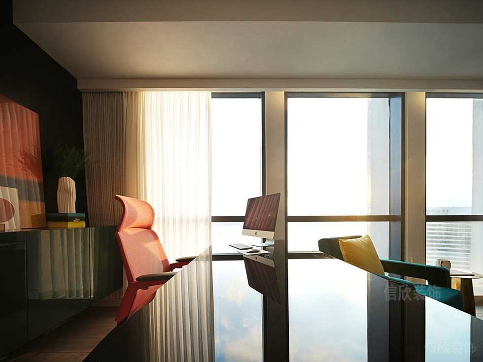 現(xiàn)代簡約風格公司總經(jīng)理辦公室設計圖