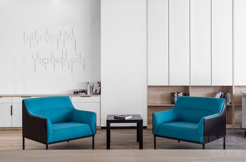 南山區(qū)世茂前海中心白色調(diào)辦公室裝修設(shè)計(jì)