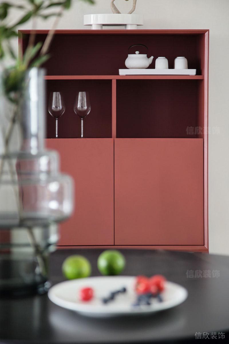 深圳福田區(qū)山語(yǔ)清暉花園酒柜