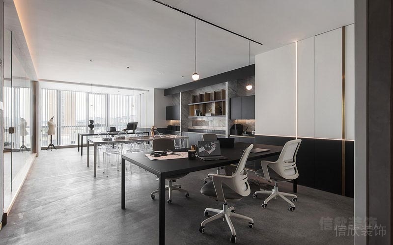 深圳南山現(xiàn)代工業(yè)風(fēng)設(shè)計(jì)公司辦公室裝修地面鋪設(shè) 深圳南山現(xiàn)代工業(yè)風(fēng)設(shè)計(jì)公司辦公室裝修地面鋪設(shè)