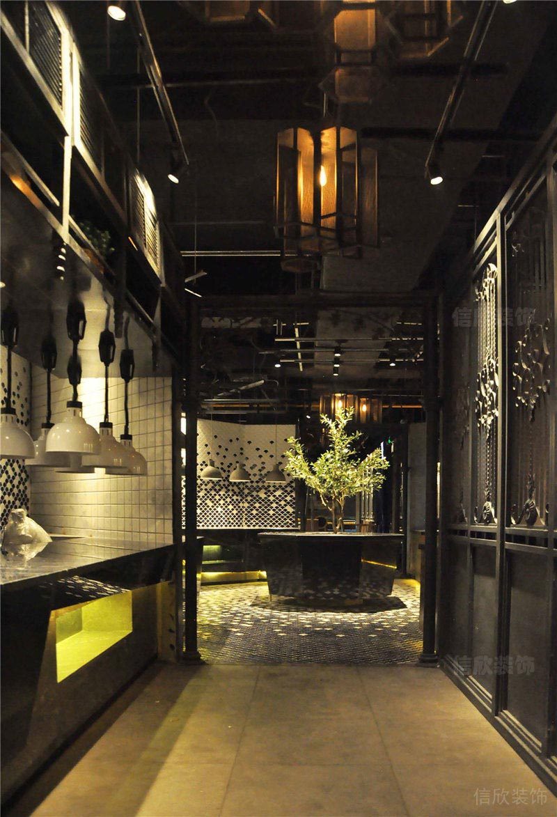 工業(yè)風(fēng)餐廳過(guò)道裝修天花燈飾自助餐現(xiàn)代過(guò)道中式風(fēng)平推門(mén)設(shè)計(jì)圖