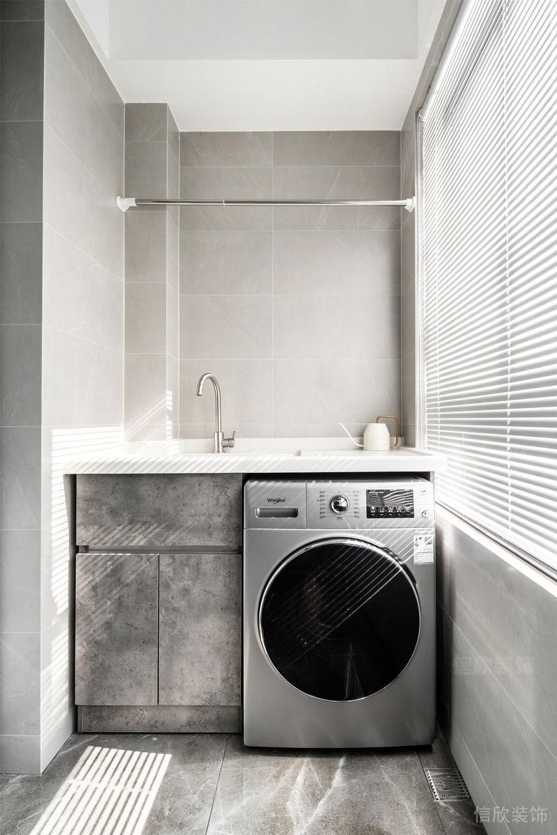 百葉窗陽臺裝修設(shè)計效果圖開放式洗衣機半墻奢石瓷磚裝飾設(shè)計