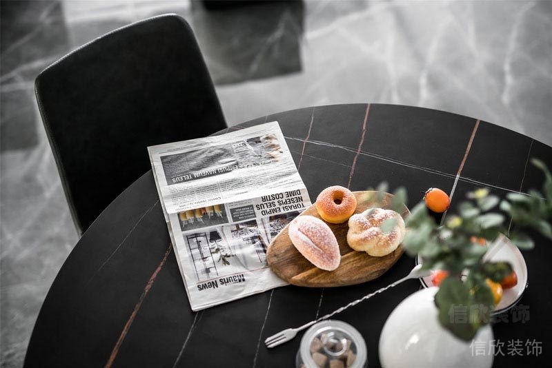 黑色座椅就餐區(qū)餐廳全屋定制裝修效果圖