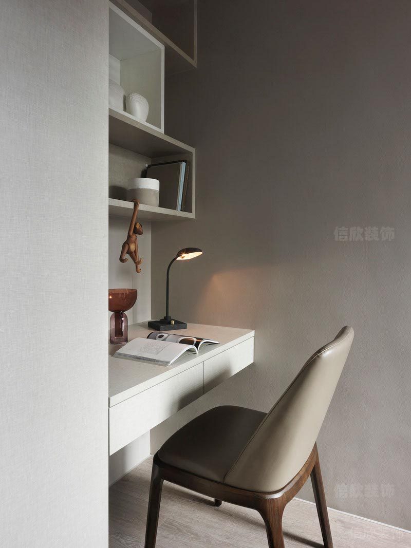 深圳市龍崗區(qū)新霖薈邑書(shū)柜