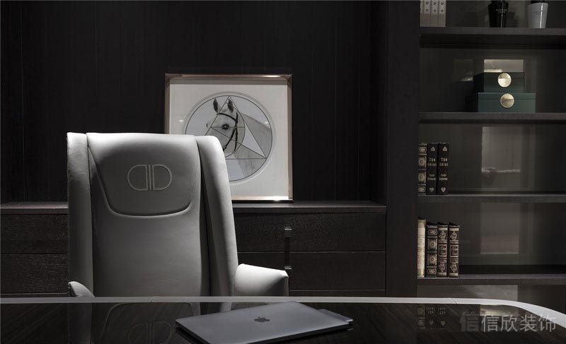 深圳市龍華區(qū)仁山智水別墅書房