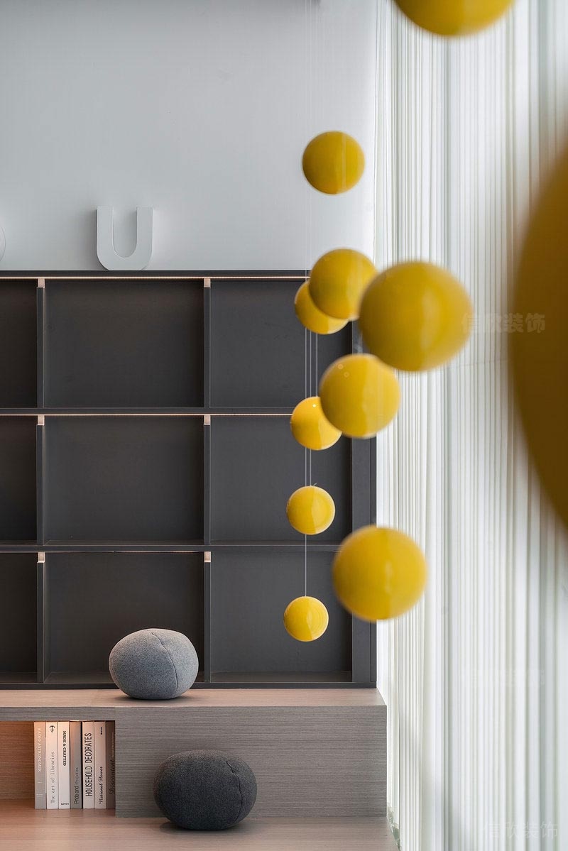 龍華現(xiàn)代暖色公司設(shè)計(jì)