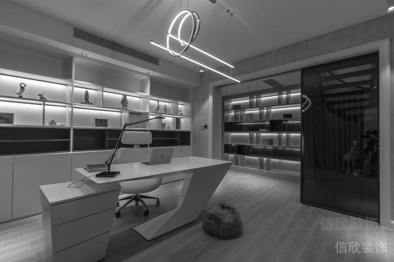 財(cái)務(wù)辦公室獨(dú)立辦公室黑色玻璃隔斷商務(wù)風(fēng)效果