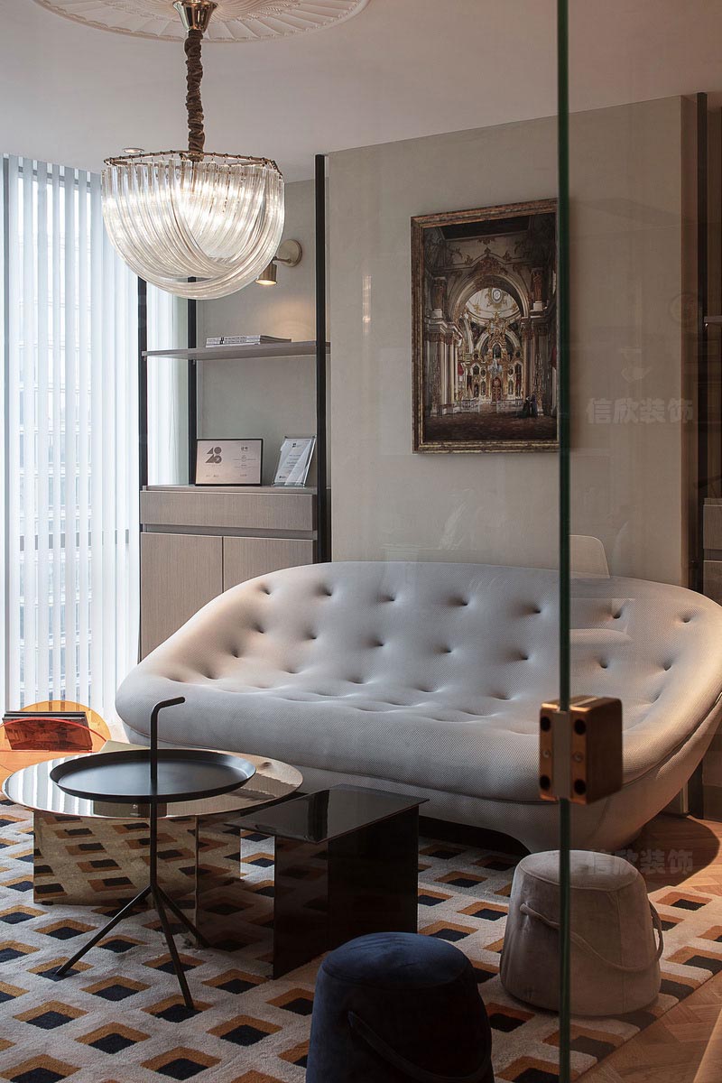 深圳南山現(xiàn)代工業(yè)風(fēng)設(shè)計(jì)公司辦公室裝修接待區(qū) 深圳南山現(xiàn)代工業(yè)風(fēng)設(shè)計(jì)公司辦公室裝修接待區(qū)