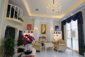 古典風(fēng)復(fù)式裝修設(shè)計(jì)墻體涂料環(huán)保設(shè)計(jì)宮廷風(fēng)大理石客廳裝修圖