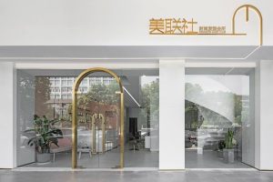 美聯(lián)社時(shí)尚發(fā)型會所金屬店鋪效果圖玻璃墻體隔斷效果圖