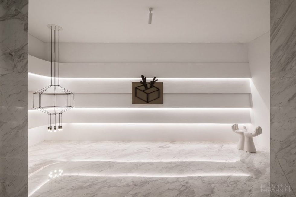 輕奢風(fēng)愛馬仕灰色白花瓷磚普通大廳入戶收納墻柜效果圖工作室裝修