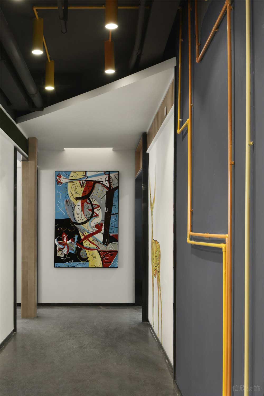 射燈黃色涂鴉藝術(shù)墻體設(shè)計管道工業(yè)風(fēng)灰色大理石過道工作室效果圖