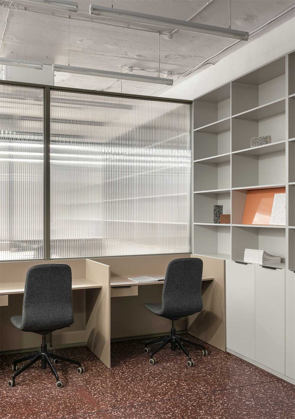 深圳南山區(qū)辦公室設(shè)計(jì)裝修——辦公區(qū) 深圳南山區(qū)辦公室設(shè)計(jì)裝修——辦公區(qū)