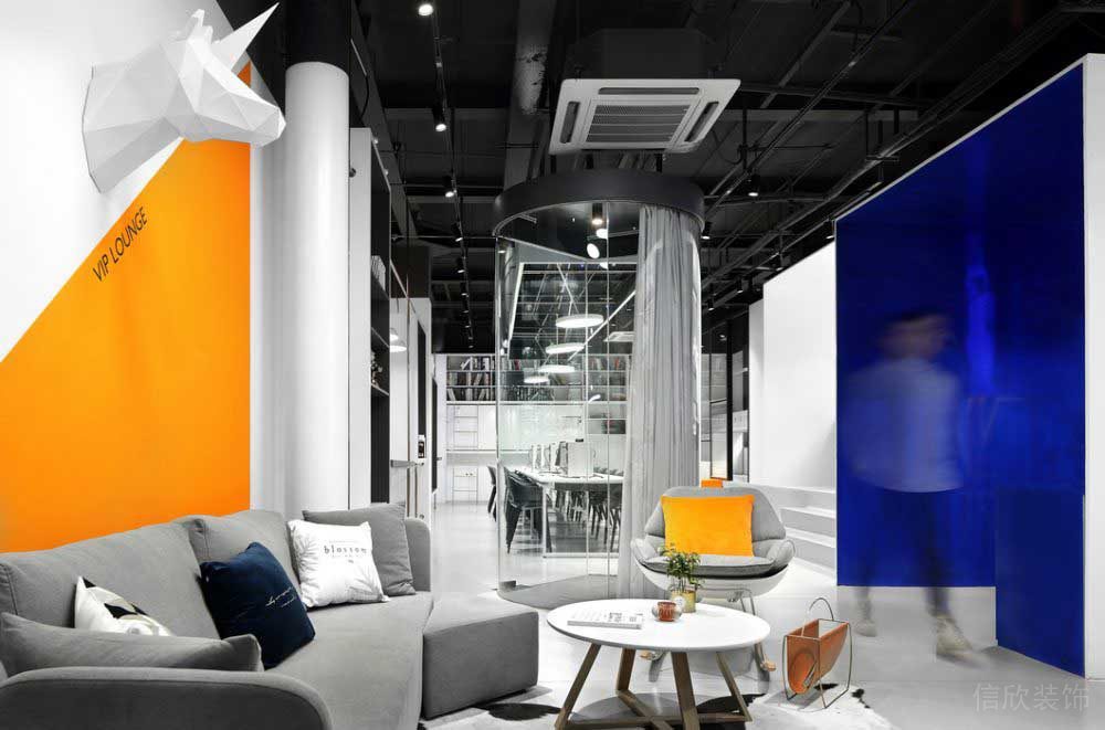 辦公室裝修開放式休息區(qū)橙色藍色創(chuàng)意設(shè)計效果圖