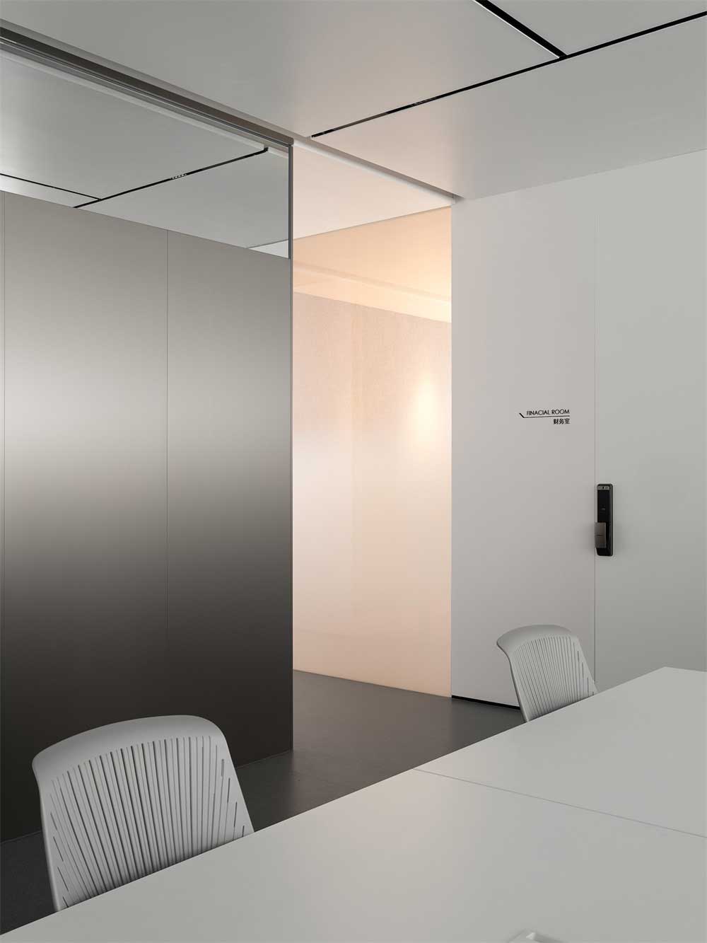 深圳福田800平方現(xiàn)代簡(jiǎn)約風(fēng)格辦公室裝修財(cái)務(wù)室