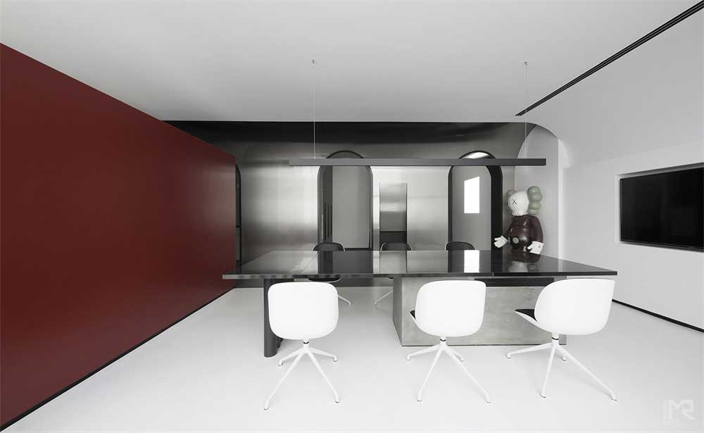 深圳福田區(qū)簡約黑白藝術(shù)辦公室設(shè)計(jì)裝修-辦公區(qū) 深圳福田區(qū)簡約黑白藝術(shù)辦公室設(shè)計(jì)裝修-辦公區(qū)