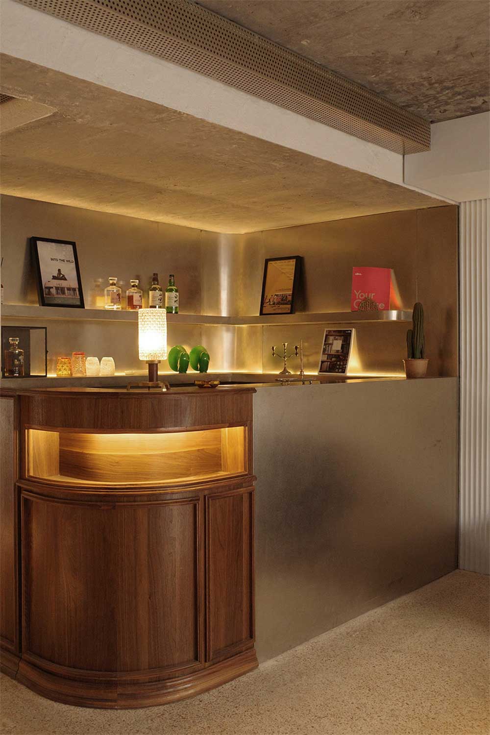 深圳南山區(qū)的古典風(fēng)味辦公工作室設(shè)計裝修——酒吧臺