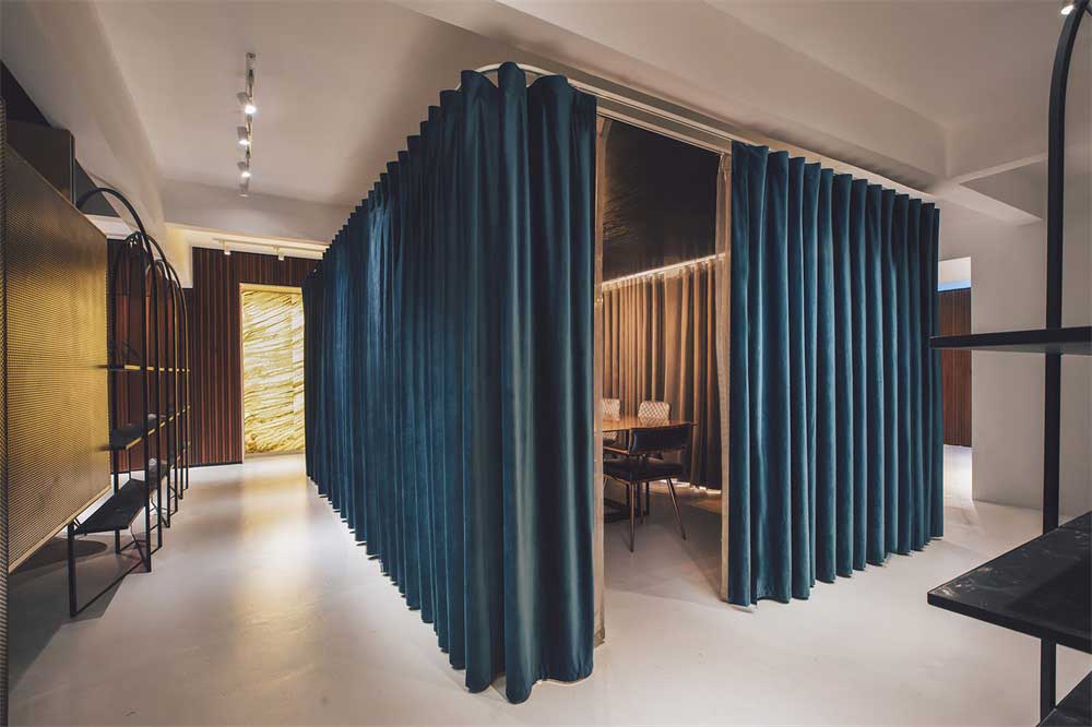 深圳市龍崗800平輕奢風(fēng)辦公室裝修會(huì)議室 深圳市龍崗800平輕奢風(fēng)辦公室裝修會(huì)議室