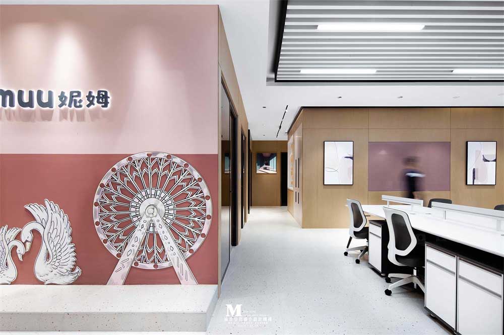 深圳市羅湖區(qū)元素組合辦公室設(shè)計(jì)裝修過道