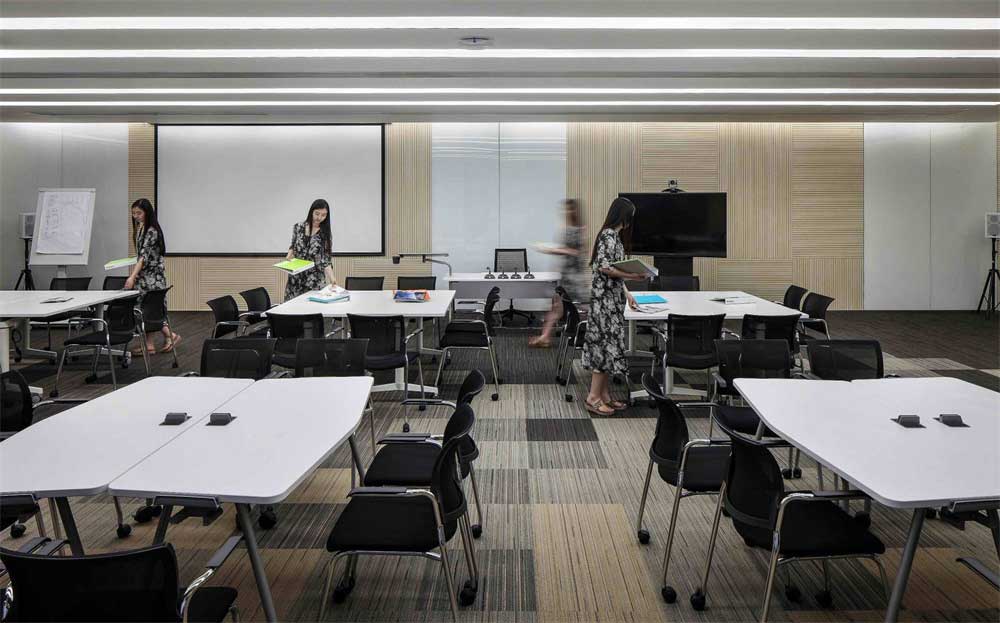 深圳福田500平方現(xiàn)代風(fēng)格辦公室裝修多功能會議室 深圳福田500平方現(xiàn)代風(fēng)格辦公室裝修多功能會議室