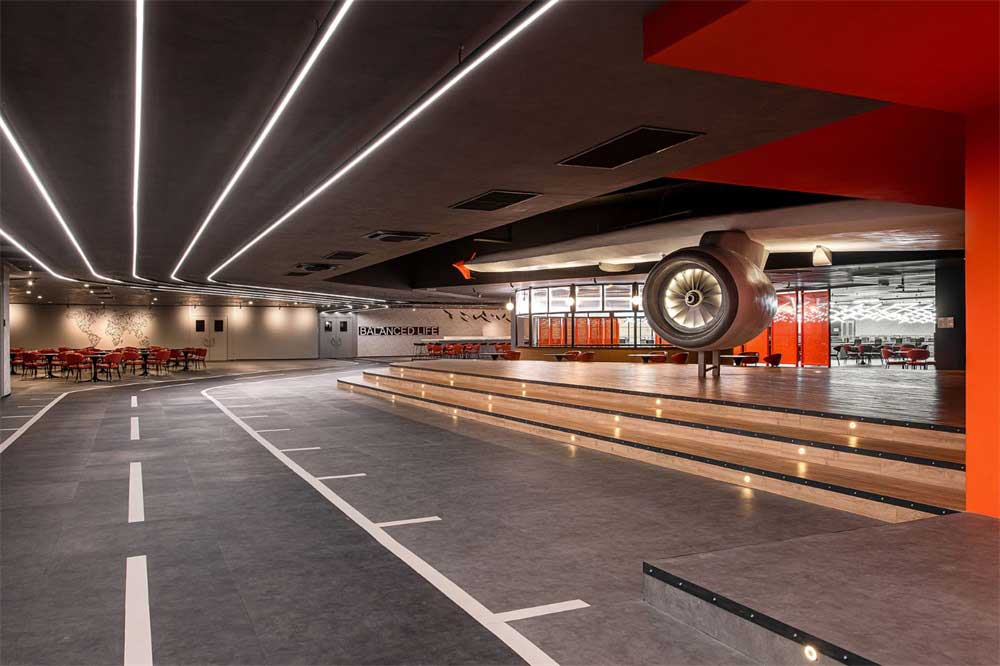 深圳南山區(qū)工業(yè)風(fēng)格機(jī)場(chǎng)主題辦公室設(shè)計(jì)裝修-過(guò)道 深圳南山區(qū)工業(yè)風(fēng)格機(jī)場(chǎng)主題辦公室設(shè)計(jì)裝修-過(guò)道