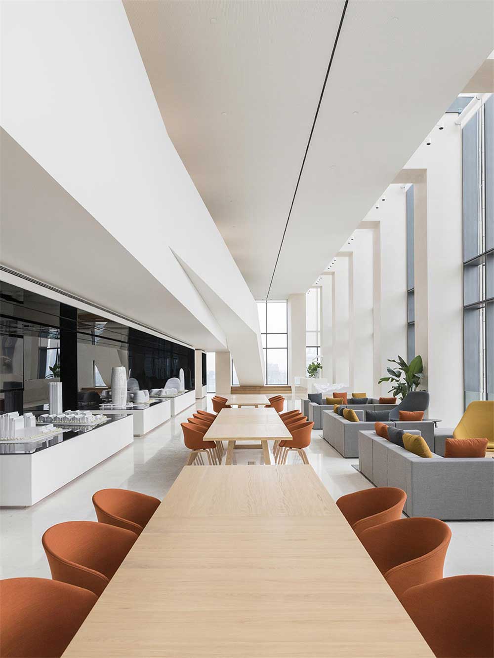 深圳南山1000平方簡約風(fēng)格復(fù)式辦公室裝修一層天花 深圳南山1000平方簡約風(fēng)格復(fù)式辦公室裝修一層天花