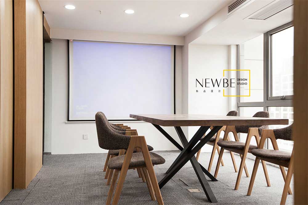 深圳羅湖200平方現(xiàn)代工業(yè)風(fēng)復(fù)式辦公室裝修會(huì)議室 深圳羅湖200平方現(xiàn)代工業(yè)風(fēng)復(fù)式辦公室裝修會(huì)議室