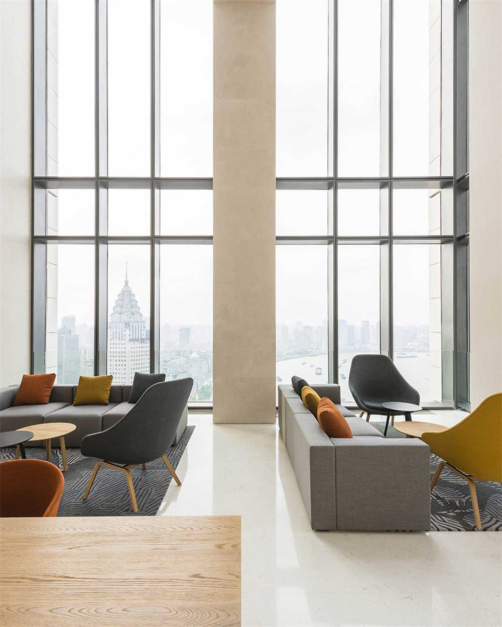 深圳南山1000平方簡約風(fēng)格復(fù)式辦公室裝修一層洽談區(qū) 深圳南山1000平方簡約風(fēng)格復(fù)式辦公室裝修一層洽談區(qū)