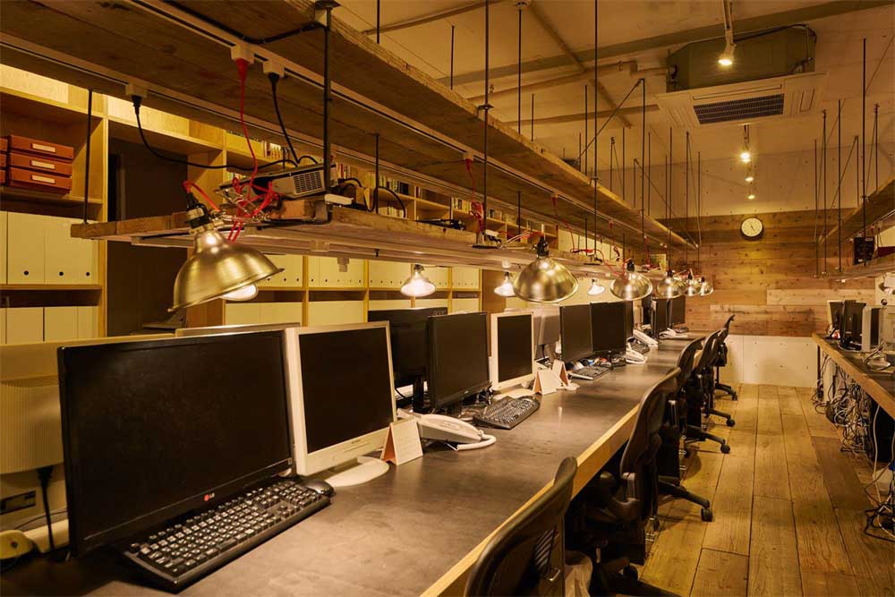 深圳龍華元芳創(chuàng)客薈工業(yè)風辦公室裝修設(shè)計案例辦公區(qū)燈光效果 深圳龍華元芳創(chuàng)客薈工業(yè)風辦公室裝修設(shè)計案例辦公區(qū)燈光效果