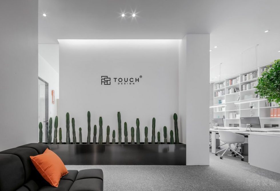 極簡風(fēng)大廳工作室休息區(qū)皮革沙發(fā)